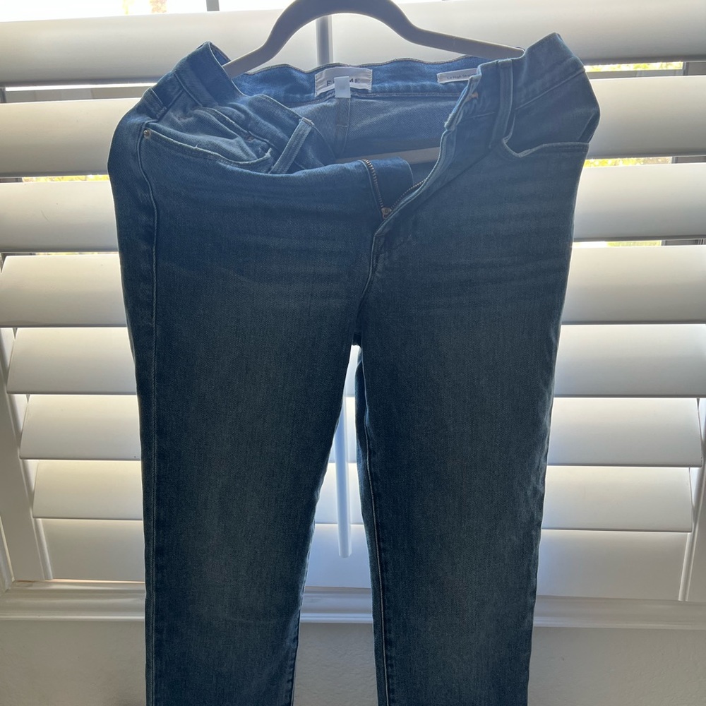 Frame straight jeans with slit